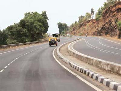 Govt identifies 104 NH stretches to raise Rs 1 lakh cr