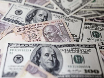 Rupee weakens for fourth session against US dollar