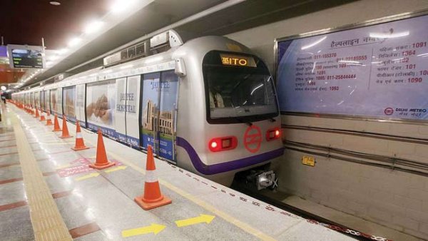 Important news for Delhi Metro commuters: Entry gates of 5 stations closed to avoid crowding