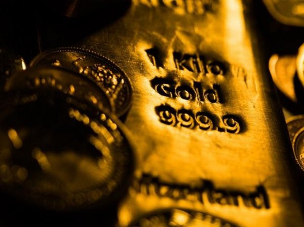 Gold price today at Rs 50,850 per 10 gm, silver trends at Rs 61,600 a kg