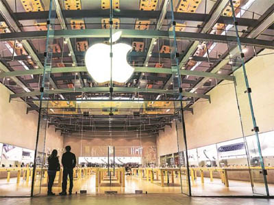 Apple digging deep into map policies after calling Crimea part of Russia
