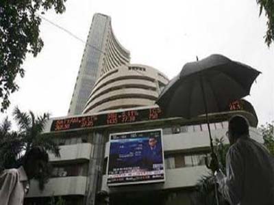 Sensex slips 94 points on RIL results