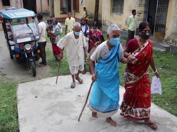 India celebrates 1 bn Covid-19 vaccine doses with song, film, national flag