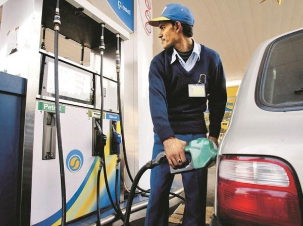 Petrol and diesel prices rises for second straight day after 2 months break