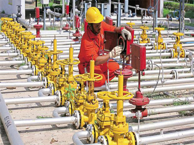 ONGC flirts with losses as crude price nears its production cost