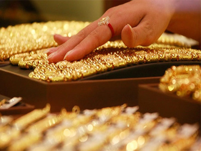 Gold prices jump over Rs 150 on Tuesday as IMF cuts growth outlook for India