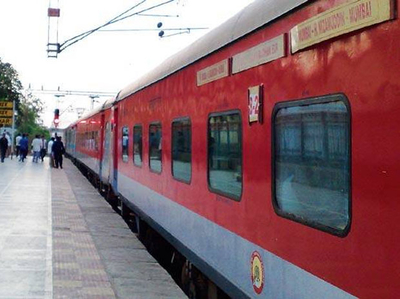 Delhi couple taken off Rajdhani after quarantine seal found on man's hand