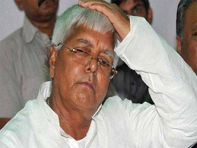 I-T slaps benami transaction against Lalu's family for Rs 1,000-cr deals