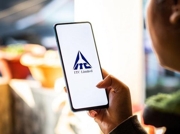 ITC regains Rs 3-trillion market cap; stock hits 21-month high