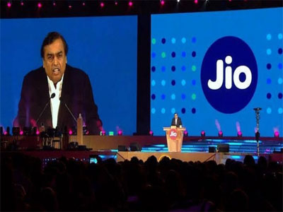 Mukesh Ambani surprises RIL shareholders with 1-for-1 bonus share