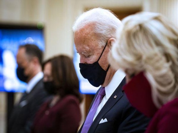 Covid-19: Biden calls 500,000 death toll in US a 'heartbreaking milestone'