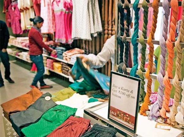 Aditya Birla Fashion to raise Rs 1,500 crore from Flipkart; stk jumps 6.5%