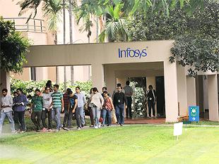 Infosys vice-presidents get salary hikes of Rs 4-5 crore
