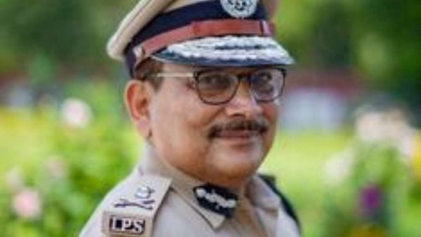 Bihar DGP Gupteshwar Pandey takes voluntary retirement, likely to join NDA ahead of assembly polls