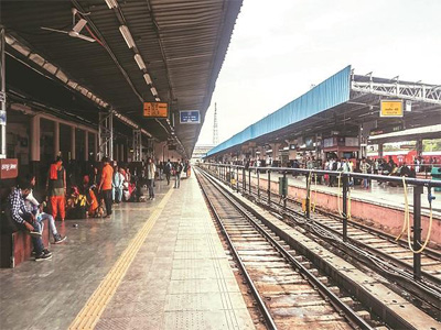 Mumbai and Howrah Rajdhani trains to travel at 160 kmph, reduce travel time