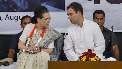 Setback to dissenters as Congress CMs, state units rally behind Gandhis