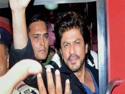 Raees By Rail turns fatal, Shah Rukh Khan fan dies in Vadodara