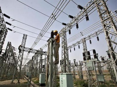 Centre throws lifeline to stranded power plants, ropes in cash-rich PSUs like NTPC, Coal India