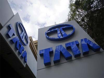 Tata Motors calls EGM to remove Mistry, Wadia