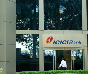 ICICI Bank joins Rs 2 lakh crore m-cap club
