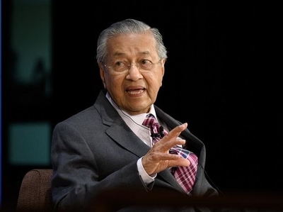 Malaysia PM Mahathir Mohamad submits resignation to king amid turmoil