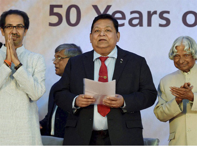 3,000 L&T employees celebrate Naik's 50th year in service
