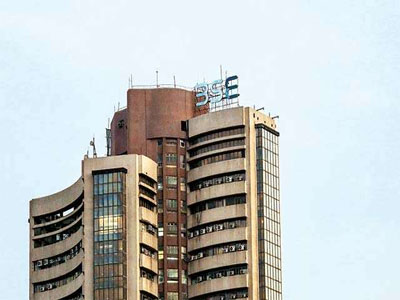 Sensex up 276 pts on bank-merger plans