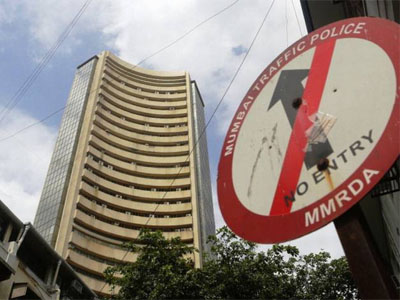 Sensex, Nifty turn negative on weak global cues