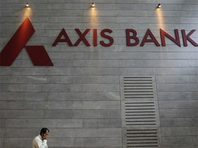 Axis Bank top brass to take 20-50% cut in variable pay