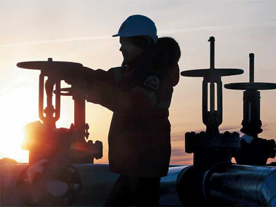 Reliance Industries, BPCL, Indian Oil hit 52-week highs