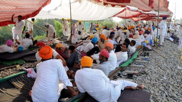 'Rail roko' agitation in Punjab against farm bills extended till September 29