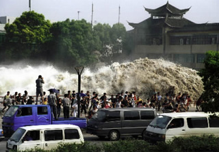 Asia marks 10 years since Indian Ocean tsunami