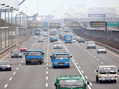 No more waiting at toll plazas soon; NHAI plans e-tolling