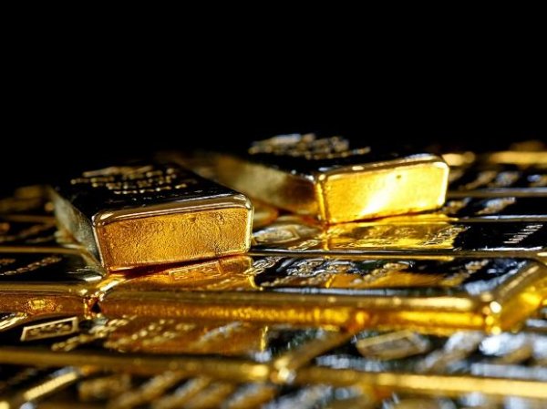 Gold price at Rs 46,740 per 10 gm, silver trending at Rs 68,800 a kg