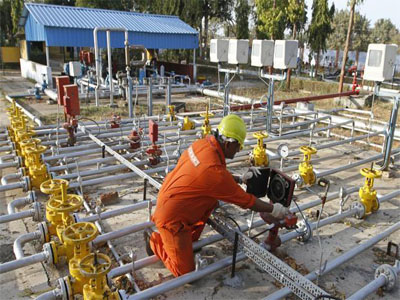 ONGC, HPCL may sell stake in MRPL to meet public holding norms