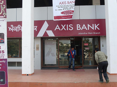Axis Bank Q2 profit rises 19% to Rs1,915 crore