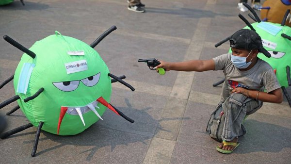 India's COVID-19 spike drops to 36,469, less than 500 new deaths