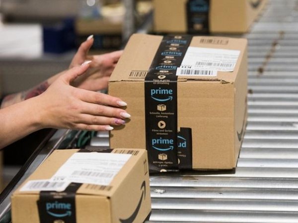 Amazon to spend $500 million in holiday bonus to frontline workers
