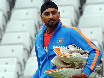 Harbhajan Singh hits back at media reports, says MSD is a dear friend