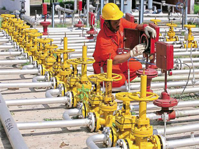 ONGC board vertically split on claiming gas compensation