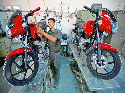 Bajaj Auto Q2 profit up 7.2% at Rs1,200 crore