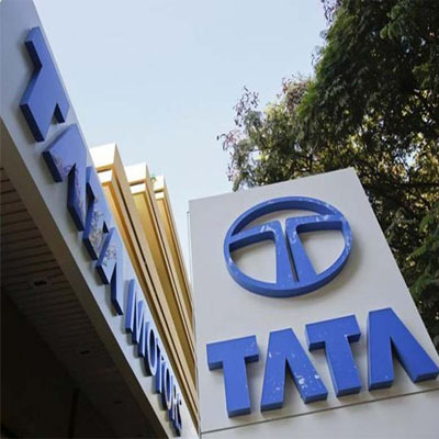 Tata Motors closes gap with RIL on revenue
