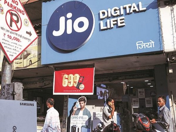 Jio joins Bharti Airtel and Vodafone Idea, goes for 20% hike in tariffs