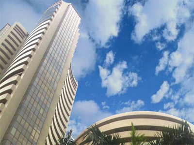 Sensex peaks 33,692 for first time ever, Airtel nears record high