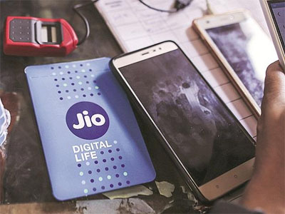 Bharti Airtel, Vodafone Idea are losing customer battle to Reliance Jio