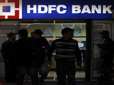 Mobile banking may overtake internet transactions by next year: HDFC Bank