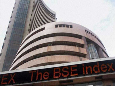 Sensex shows traction, up 117 on monsoon update, strong Q4