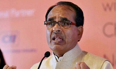 CM Shivraj announces free travel for MP students taking NEET, JEE exams