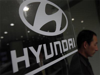 Hyundai seeks to renew fuel-cell car push with long-range SUV