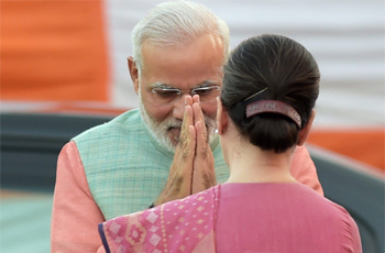 Narendra Modi, Sonia Gandhi land in battlefield Haryana today